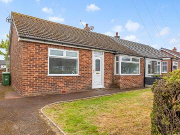 2 bedroom semi detached bungalow to rent