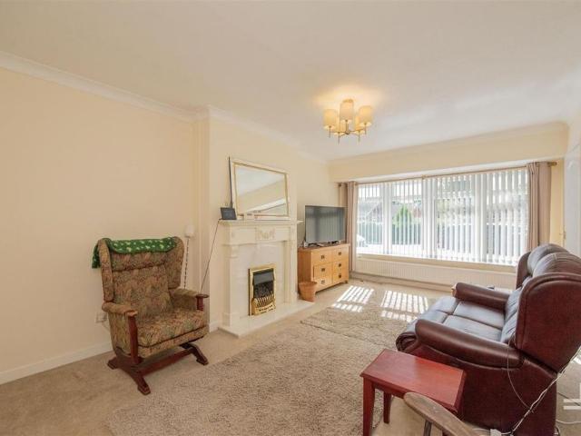 2 bedroom semi detached bungalow to rent