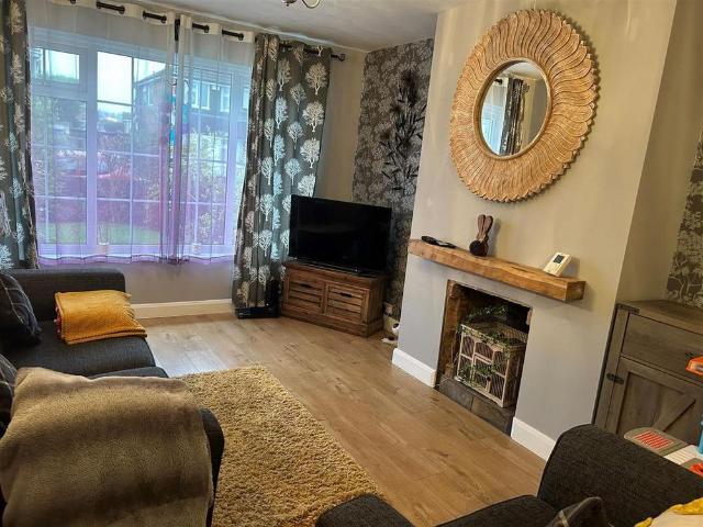 2 bedroom semi detached bungalow to rent