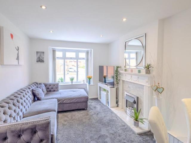 2 bedroom semi detached bungalow to rent