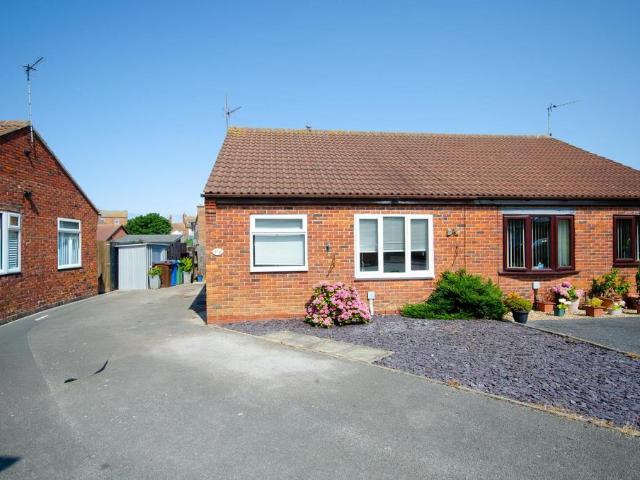 2 bedroom semi detached bungalow to rent