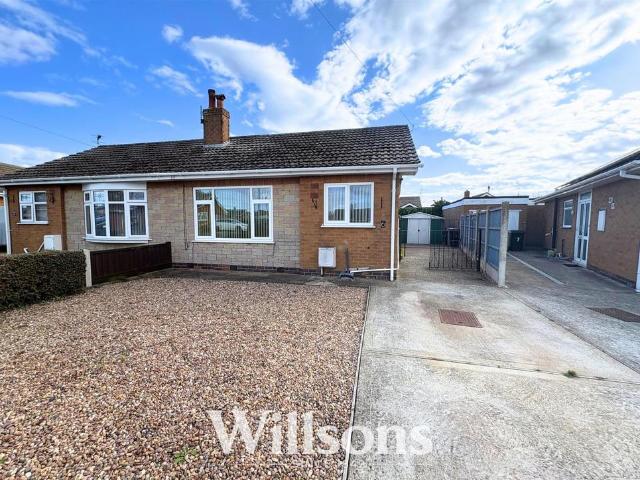 2 bedroom semi detached bungalow to rent