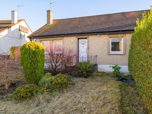 2 bedroom semi detached bungalow to rent
