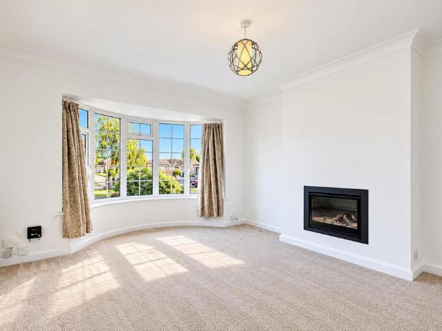 2 bedroom semi detached bungalow to rent