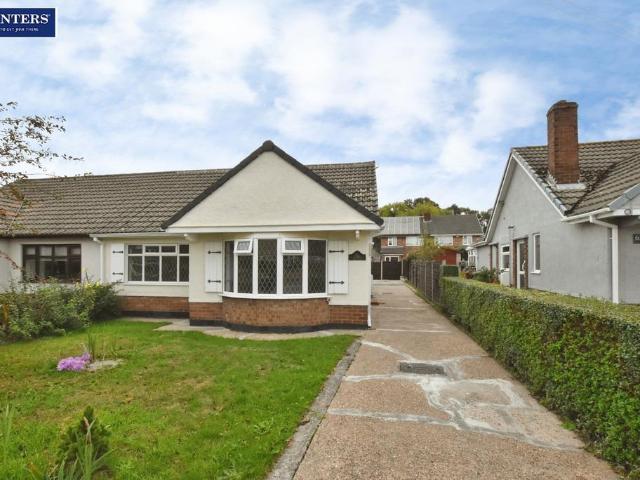 2 bedroom semi detached bungalow to rent
