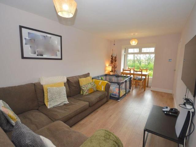 2 bedroom semi detached bungalow to rent