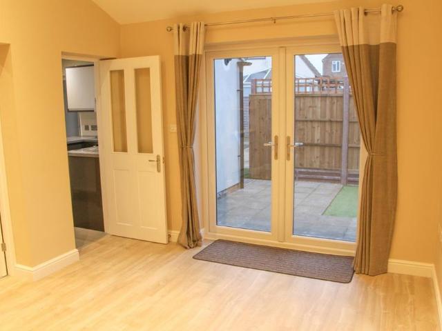 2 bedroom semi detached bungalow to rent