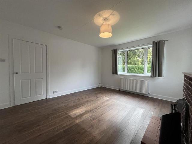 2 bedroom semi detached bungalow to rent