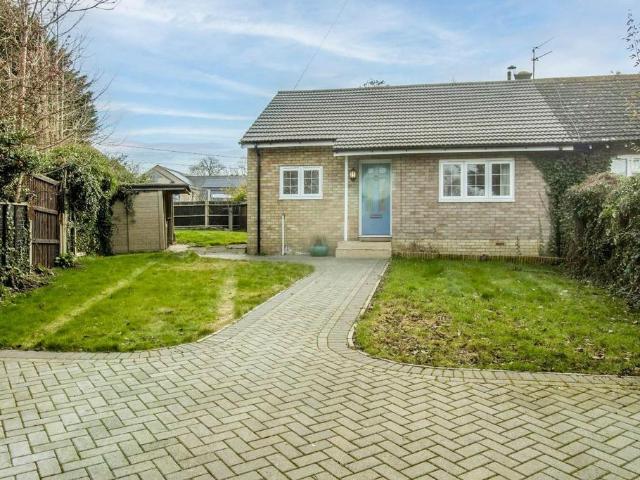 2 bedroom semi detached bungalow to rent