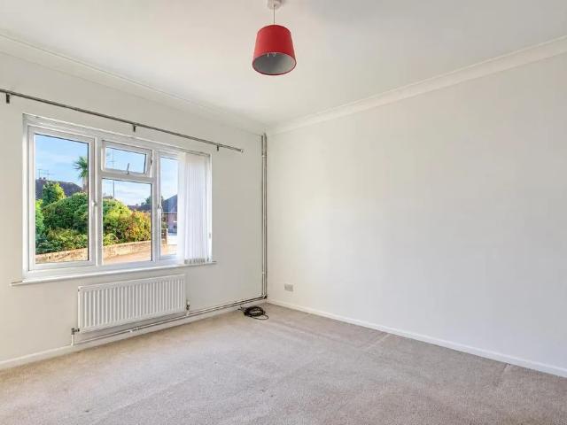 2 bedroom semi detached bungalow to rent
