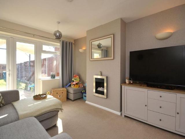 2 bedroom semi detached bungalow to rent