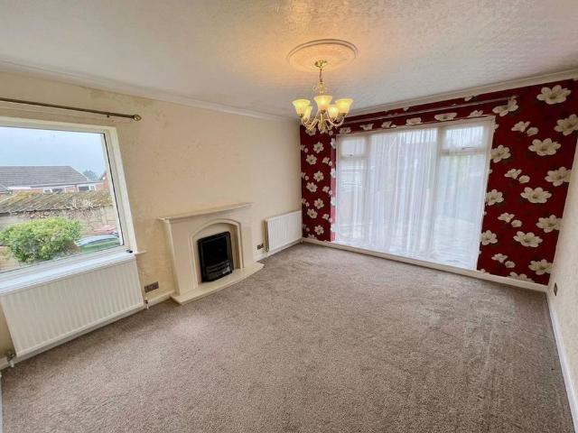 2 bedroom semi detached bungalow to rent