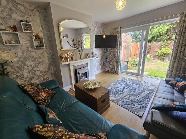 2 bedroom semi detached bungalow to rent