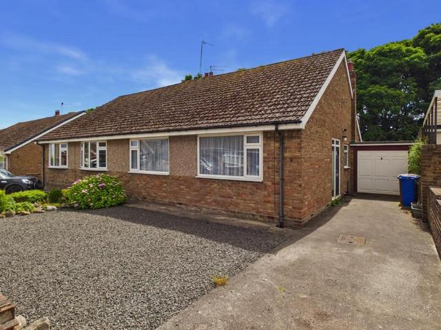 2 bedroom semi detached bungalow to rent