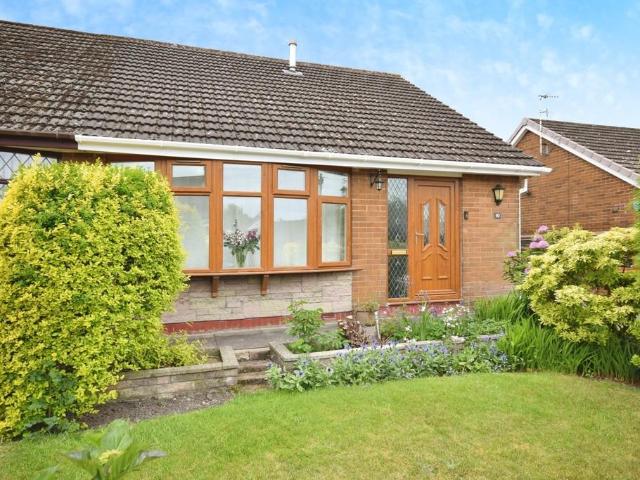 2 bedroom semi detached house to rent