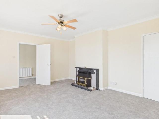 2 bedroom semi detached bungalow to rent