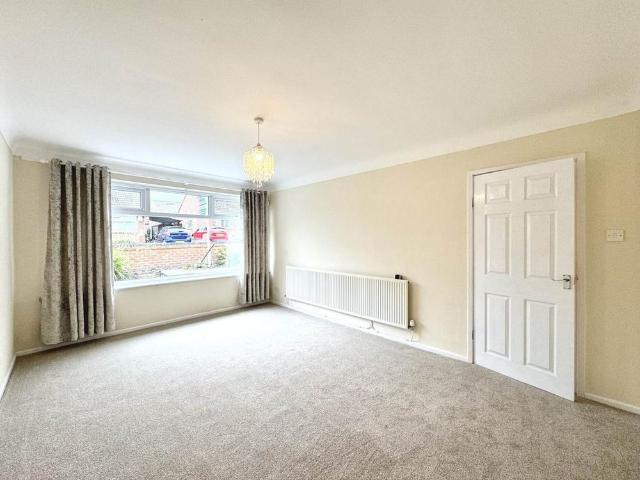 2 bedroom semi detached bungalow to rent