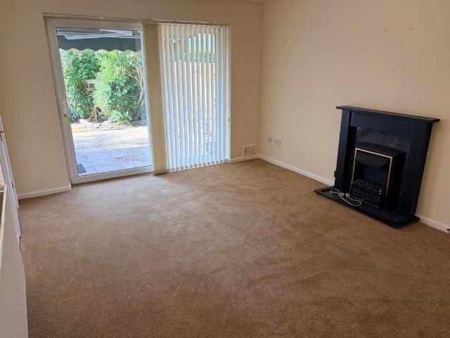 2 bedroom semi detached bungalow to rent