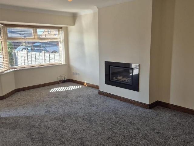 2 bedroom semi detached bungalow to rent