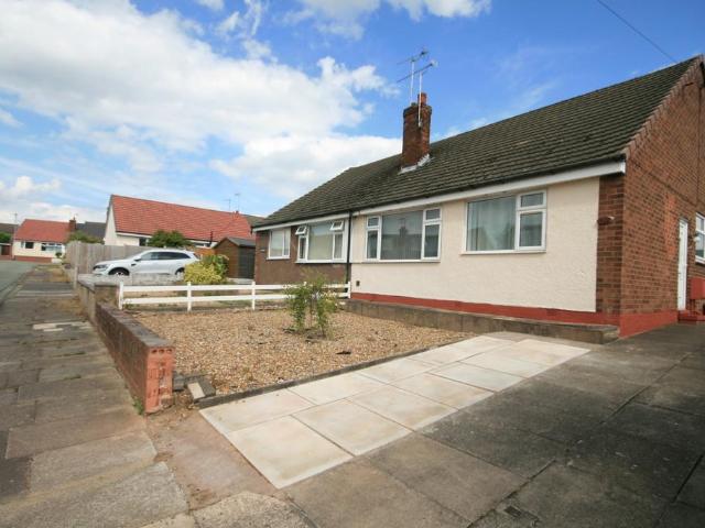 2 bedroom semi detached bungalow to rent