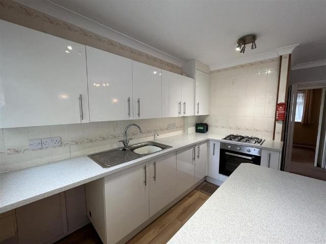 2 bedroom semi detached bungalow to rent