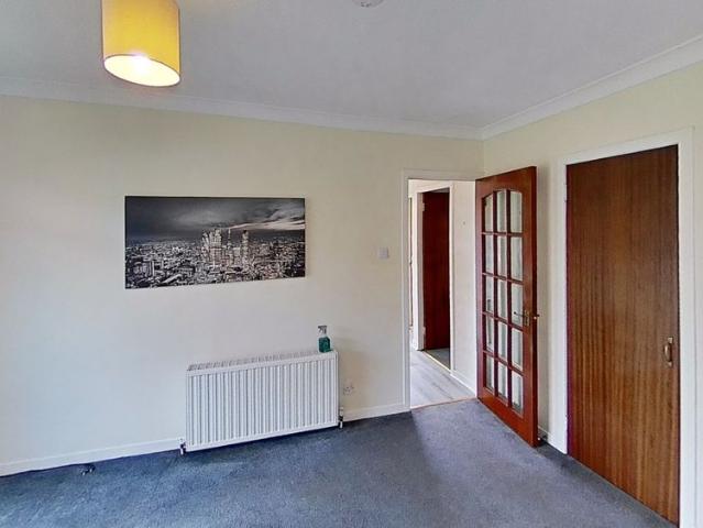 2 bedroom semi detached bungalow to rent