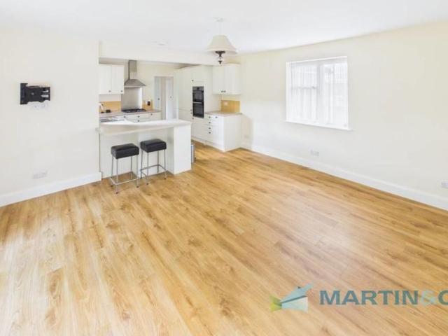 2 bedroom semi detached bungalow to rent