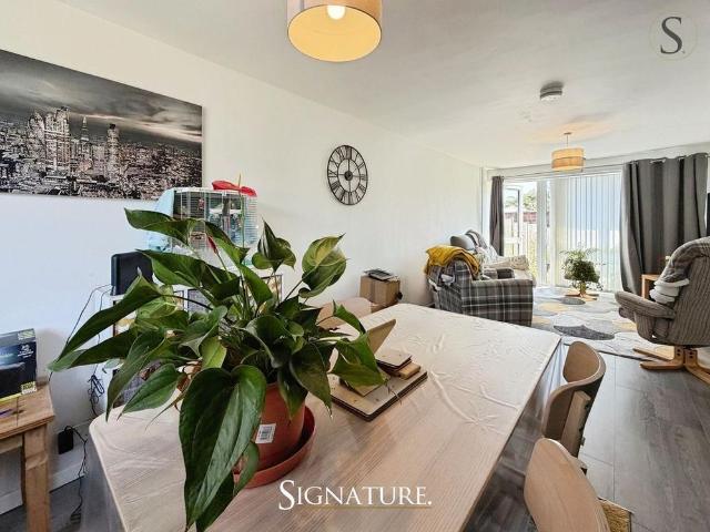 2 bedroom semi detached bungalow to rent