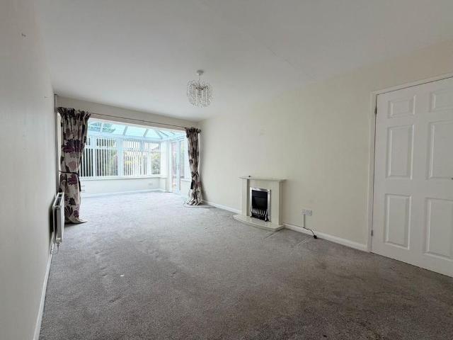 2 bedroom semi detached bungalow to rent