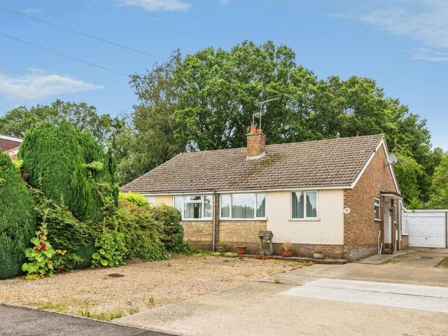 2 bedroom semi detached bungalow for sale