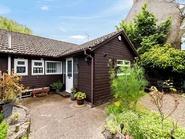 2 bedroom semi detached bungalow for sale