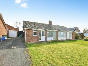2 bedroom semi detached bungalow for sale