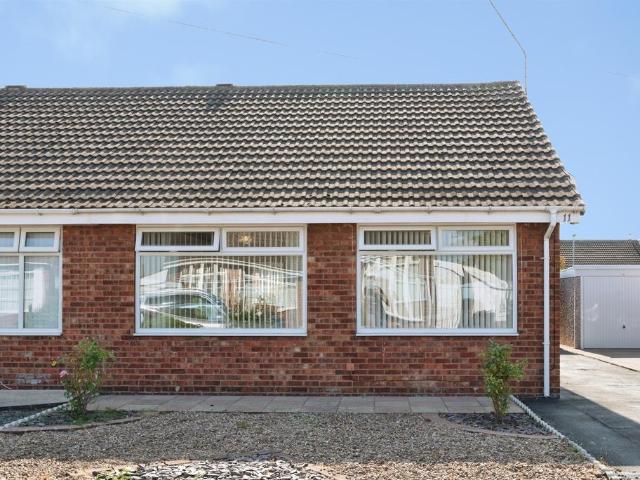 2 bedroom semi detached bungalow for sale