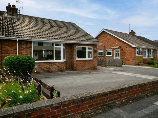 2 bedroom semi detached bungalow for sale