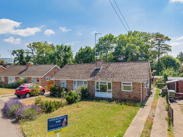2 bedroom semi detached bungalow for sale