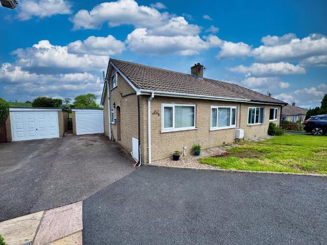 2 bedroom semi detached bungalow for sale