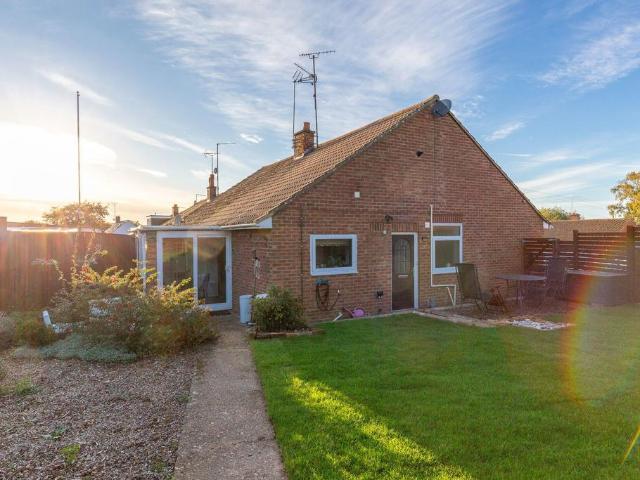 2 bedroom semi detached bungalow for sale