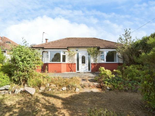 2 bedroom detached bungalow for sale