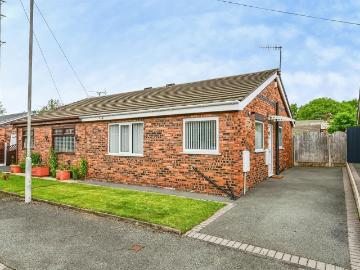 2 bedroom semi detached bungalow for sale