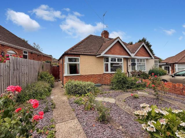 2 bedroom semi detached bungalow for sale