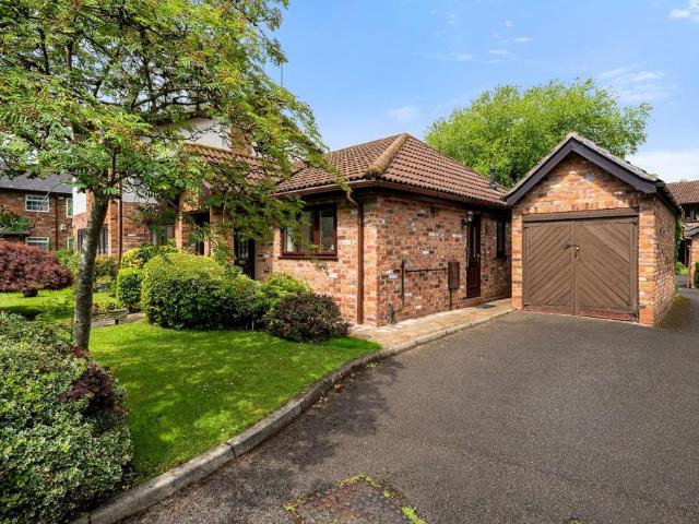 2 bedroom semi detached bungalow for sale