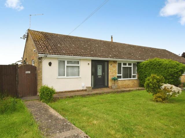 2 bedroom semi detached bungalow for sale