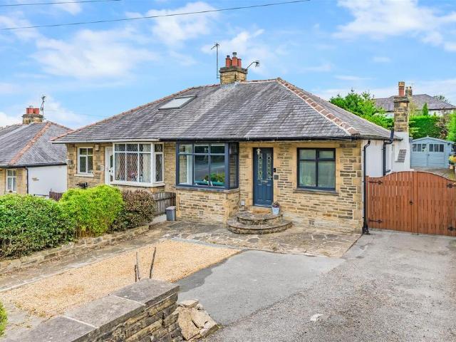 2 bedroom semi detached bungalow for sale