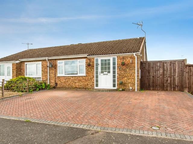 2 bedroom semi detached bungalow for sale