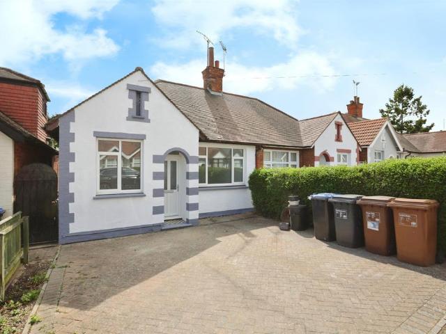2 bedroom semi detached bungalow for sale