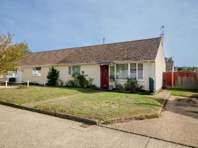 2 bedroom semi detached bungalow for sale