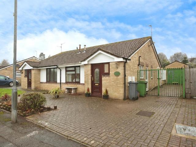2 bedroom semi detached bungalow for sale