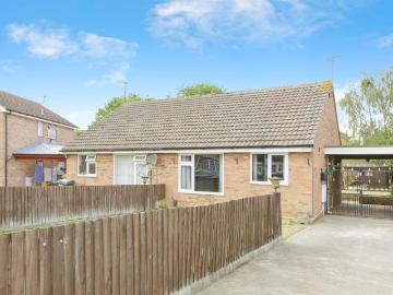 2 bedroom semi detached bungalow for sale