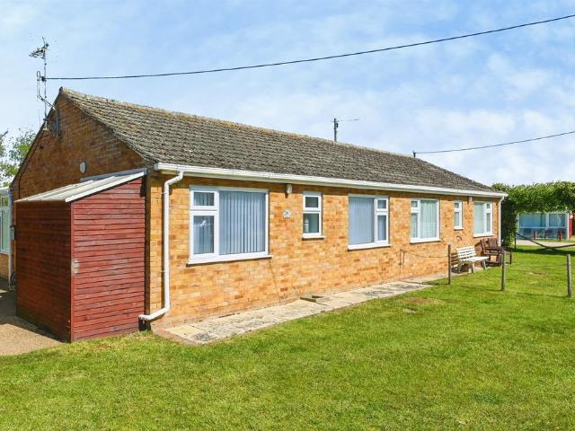 2 bedroom semi detached bungalow for sale