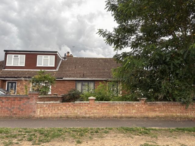 2 bedroom semi detached bungalow for sale